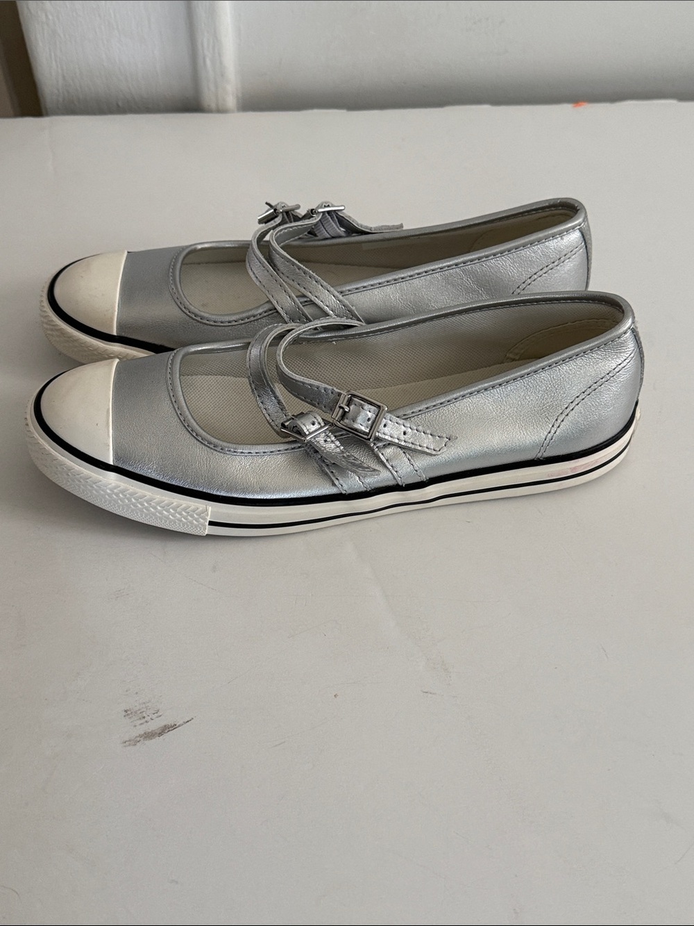 Converse White Cream Leather Women's Sneakers Size US 8. New  Never worn - Picture 4 of 8